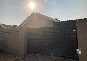Windmill Park Boksburg, House, For Sale, Property, R 650 000, 3 Bedroom, Gated Community, Security