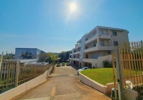 Manaba Beach, Margate, apartment for sale, sea view, penthouse, pet-friendly, holiday investment, R800 000