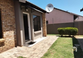 Dawn Park Ext apartment for sale, Boksburg, two bedroom, secure estate, Chesenton Estate, investment