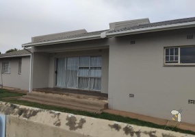 Southridge Park, house for sale, 3 bedroom, flatlet, double garage, family home, R 2 590 000, for sale.