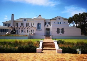 Somerset West, luxury villa, estate for sale, 5 bedroom, ocean view, Helderberg views, pool, 4 garage, R 19 950 000.