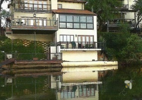 Hartbeespoort waterfront, 4 bedroom unit, boat access, income generation, b&b, communal pool, harties.