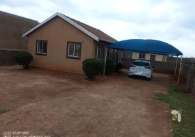 Mapleton property, Boksburg home for sale, two bedroom house, secure estate, Mapleton real estate, investment property Boksburg
