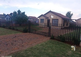 Dawn Park Ext property, Boksburg home for sale, two bedroom house, fiber internet, Dawn Park real estate, investment property Boksburg