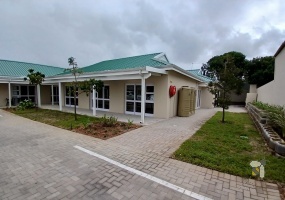 Stilbaai property, retirement living, fynbos plus lifestyle village, assisted living, sectional title, carewell hospital nearby, coastal property.