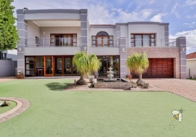 Stilbaai Wes property, Stilbaai real estate, 4 bedroom house for sale, Stilbaai Wes luxury home, Garden Route property, sea view home Stilbaai