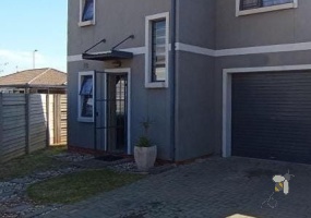 Andeon, Pretoria, townhouse for sale, three bedroom, secure living, modern house, property for sale, double story, investment.