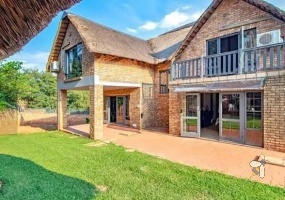 Val De Grace, Pretoria, house for sale, thatched roof, four bedroom, luxury home, lapa, built-in braai, property for sale.