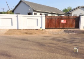 Sunnyside, house for sale, two bedroom, Pretoria property, secure living, investment house, single garage, urban living.