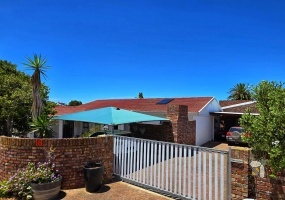 18 E. Albens Street, Dana Bay, Western Cape 6510, 4 Bedrooms Bedrooms, 0 ,3 BathroomsBathrooms,House,For Sale,E. Albens Street,0,13187
