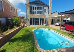 30 Kompanje Avenue, Western Cape 6520, 6 Bedrooms Bedrooms, ,6 BathroomsBathrooms,House,For Sale,Kompanje Avenue,10099