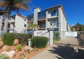 5 Witteboom, Hartenbos, Western Cape 6520, 2 Bedrooms Bedrooms, 0 ,2 BathroomsBathrooms,Apartment,For Sale,Villa Piroque,Witteboom ,26,10133