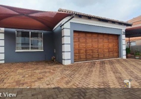 Van Riebeeck park, Gauteng 1459, 3 Bedrooms Bedrooms, 0 ,2 BathroomsBathrooms,Apartment,For Sale,0,10157