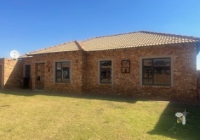 Van der hoff St, Kenleaf, Gauteng 1540, 3 Bedrooms Bedrooms, 0 ,2 BathroomsBathrooms,House,For Sale,La Vie,Van der hoff ,0,10287