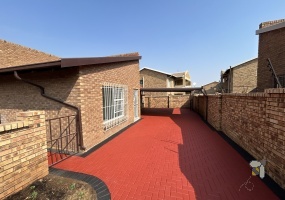 Kenleaf, Gauteng 1540, 3 Bedrooms Bedrooms, 0 ,2 BathroomsBathrooms,House,For Sale,0,10365