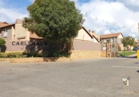 Noordwyk apartment for sale, 3 bedroom top floor apartment, secure estate Noordwyk, property with balcony and braai, Noordwyk lock up and go, apartment with garage, face recognition security estate, Noordwyk real estate, apartment near schools Noordwyk, Noordwyk property investment