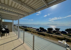 De Bakke apartment for sale, Mossel Bay real estate, 2 bedroom apartment De Bakke, coastal property Western Cape, ocean view apartment Mossel Bay, secure De Bakke flat for sale, Garden Route investment property, holiday apartment De Bakke