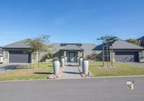 Mossel Bay luxury home for sale, Num Num Eco Estate house, eco estate property Mossel Bay, 6-bedroom house Mossel Bay, Mossel Bay real estate, secure estate homes Garden Route