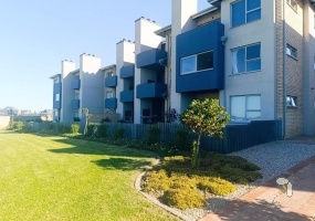 2-bedroom apartment for sale, property in Hansmoeskraal AH, secure estate apartment, modern apartment George, family-friendly estate, investment property Hansmoeskraal, apartment with balcony, fibre-ready apartment