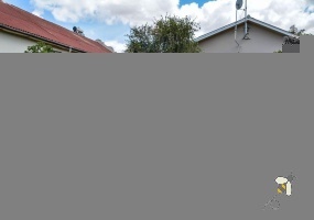 3-bedroom home Klawer, property with flats Klawer, wooden floors home Klawer, large garden house Klawer, Western Cape property for sale, Klawer family home, property with water tanks Klawer, home with 2 garages Klawer