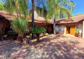 Thabazimbi guesthouse for sale, guest house Bushveld Thabazimbi, hospitality investment Thabazimbi, 7 bedroom guesthouse Thabazimbi, property for sale in Thabazimbi, bushveld accommodation Thabazimbi, furnished guesthouse for sale, Thabazimbi hospitality property