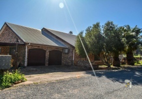 Klawer property for sale, 3 bedroom home Klawer Western Cape, house for sale in Klawer, family home Klawer, property with braai area Klawer, Western Cape homes for sale, Klawer real estate, spacious home in Klawer