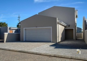 Vredendal duplex for sale, newly built duplex Vredendal, 3 bedroom duplex South Africa, secure property Vredendal, modern duplex house, double garage Vredendal, duplex with balconies