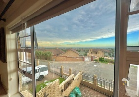 Menkenkop house for sale, 3 bedroom home Mossel Bay, coastal house Menkenkop, Hartenbos property for sale, Gard​en Route home, secure house Menkenkop, house with braai areas, bay view property