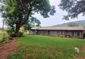 Thabazimbi smallholding for sale, lifestyle farm Limpopo, property near town Thabazimbi, farm with house for sale Limpopo, rural property close to amenities, small farm with pool South Africa, Limpopo lifestyle property