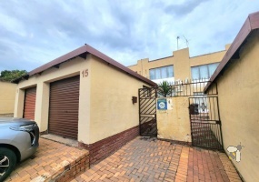 West Turffontein townhouse for sale, 2 bedroom townhouse Johannesburg South, lock-up and go townhouse West Turffontein, townhouse with garage West Turffontein, townhouse with ensuite bathrooms