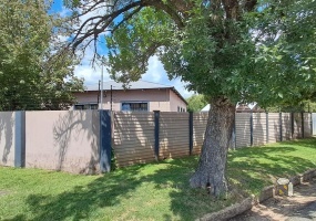 Parys property for sale, 4 bedroom home Parys, house with cottage Parys, family home with pool Parys, real estate Parys, homes for sale Parys, Free State property