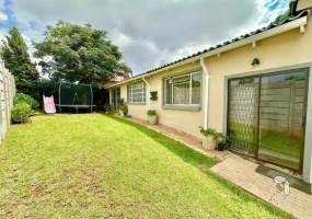 South Hills property, South Hills house for sale, 3 bedroom home Johannesburg South, family house South Hills, home with flatlet potential South Hills, Johannesburg property, homes with staff quarters