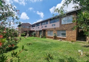 Vaaloewer Vanderbijlpark home for sale, riverside property Vanderbijlpark, double-story house Vaaloewer, 4-bedroom house Vanderbijlpark, family home with garage, riverfront living, secure Vanderbijlpark property