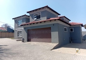 Van Riebeeck Park property for sale, luxury home Kempton Park, 4 bedroom house Kempton Park, double-story home with pool, secure estate property Kempton Park, house with flatlet Kempton Park