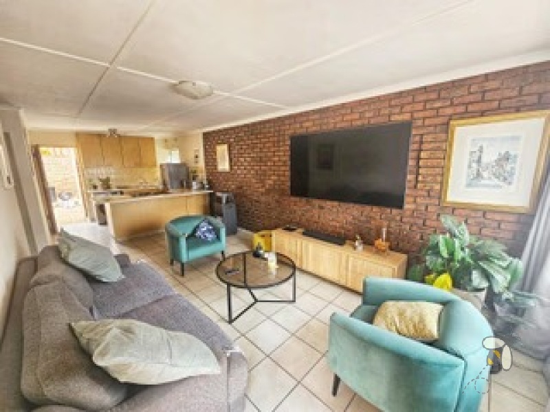 Brakpan Central townhouse for sale, Brakpan simplex, facebrick townhouse Brakpan, 2 bedroom townhouse Brakpan, low maintenance home Brakpan, Brakpan property for sale, Chas Everitt Brakpan