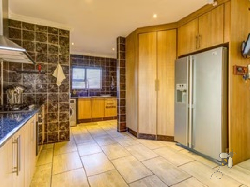 Sonneveld Estate Brakpan property, Sonneveld Brakpan homes for sale, 4 bedroom house Sonneveld, luxury home Brakpan, secure estate property Sonneveld, family home with pool Sonneveld, Chas Everitt Brakpan