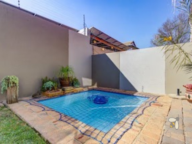 Sonneveld Brakpan property, lock-up-and-go home Sonneveld, 3 bedroom house Brakpan, sectional title no levies, Brakpan estate listings, Chas Everitt Brakpan