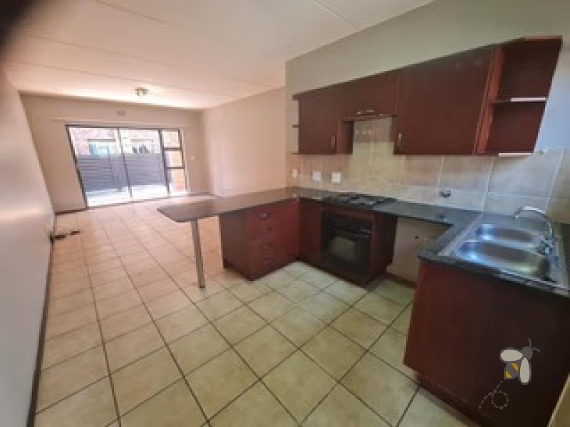 Sonneveld Brakpan ground floor unit, 2 bedroom apartment Sonneveld, Brakpan investment property, sectional title Sonneveld, property for sale Brakpan, Chas Everitt Brakpan