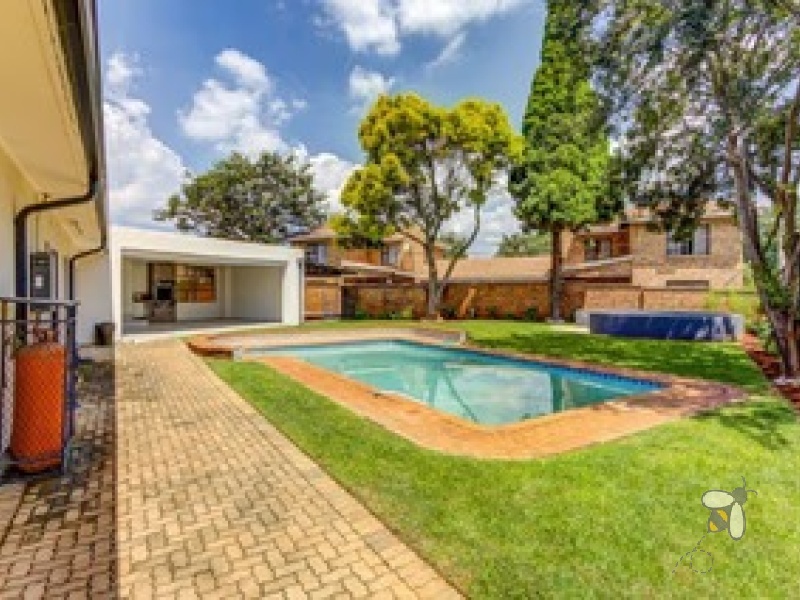 Sonneveld Estate Brakpan property, 7 bedroom house Brakpan, luxury family home Sonneveld, house with borehole Brakpan, Brakpan property with pool, Chas Everitt Brakpan