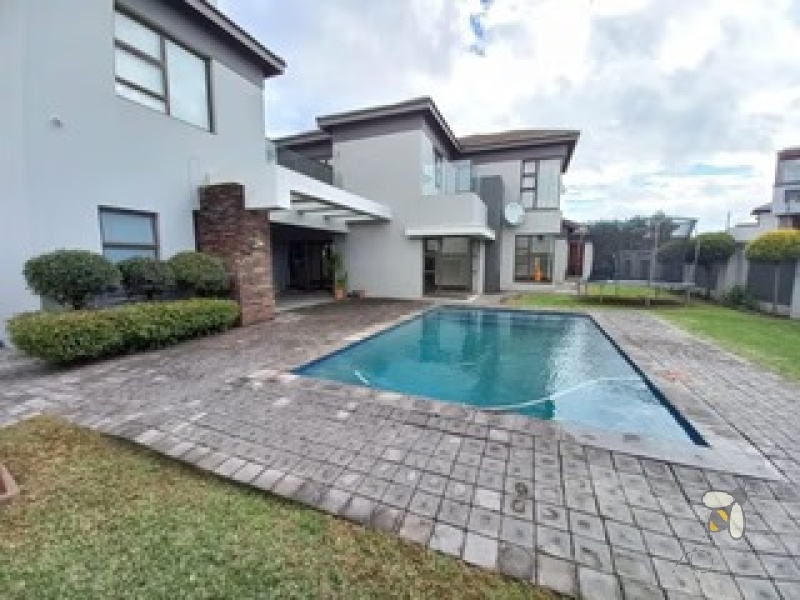 Helderwyk Estate Brakpan, 5 bedroom house Brakpan, luxury home Brakpan, modern family house Brakpan, Helderwyk property for sale, Chas Everitt Brakpan
