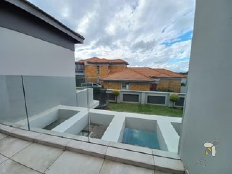 Helderwyk Estate Brakpan, 5 bedroom house Brakpan, luxury home Brakpan, modern family house Brakpan, Helderwyk property for sale, Chas Everitt Brakpan