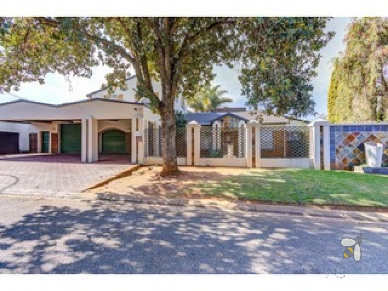 Dalpark Brakpan property, family home Dalpark for sale, house with 6 garages Brakpan, Brakpan real estate, Chas Everitt Brakpan, Dalpark houses