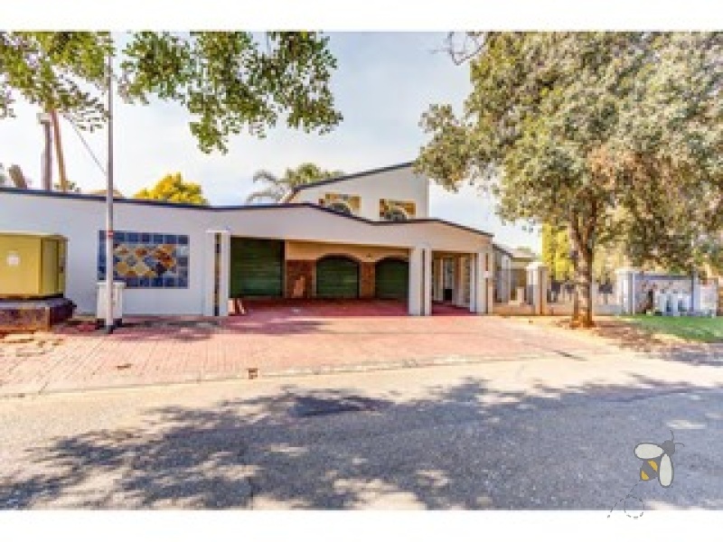Dalpark Brakpan property, family home Dalpark for sale, house with 6 garages Brakpan, Brakpan real estate, Chas Everitt Brakpan, Dalpark houses