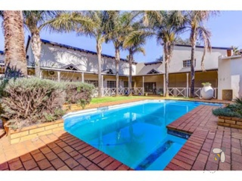 Dalpark Brakpan property, family home Dalpark for sale, house with 6 garages Brakpan, Brakpan real estate, Chas Everitt Brakpan, Dalpark houses