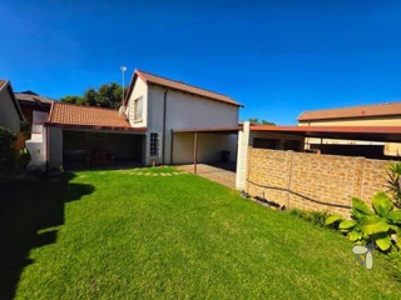 Sonneveld property for sale, 4-bedroom home Brakpan, full title freestanding house, Chas Everitt Brakpan, Brakpan real estate