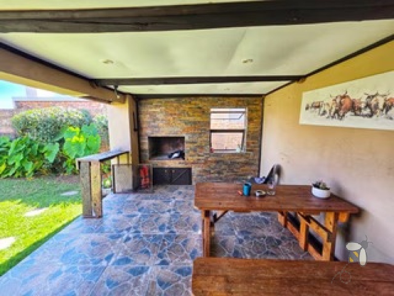 Sonneveld property for sale, 4-bedroom home Brakpan, full title freestanding house, Chas Everitt Brakpan, Brakpan real estate