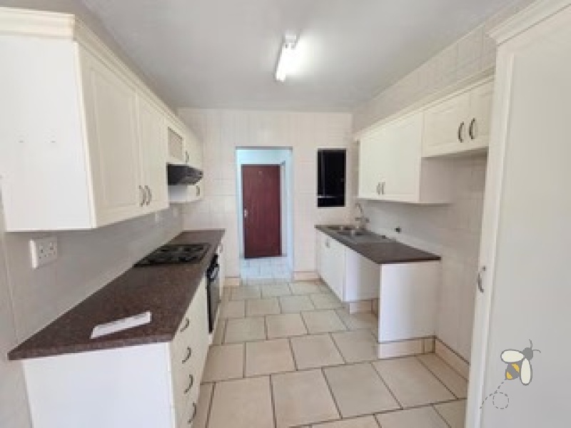 Kenleaf property for sale, 2-bedroom townhouse Brakpan, ground floor townhouse, Chas Everitt Brakpan, Brakpan real estate