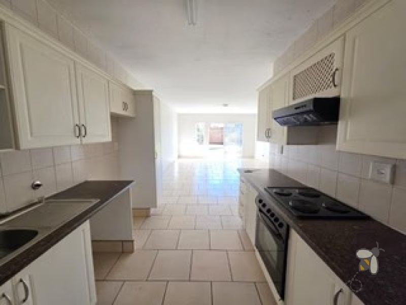 Kenleaf property for sale, 2-bedroom townhouse Brakpan, ground floor townhouse, Chas Everitt Brakpan, Brakpan real estate