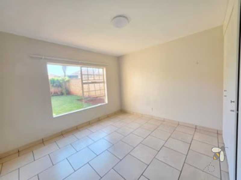 Kenleaf property for sale, 2-bedroom townhouse Brakpan, ground floor townhouse, Chas Everitt Brakpan, Brakpan real estate