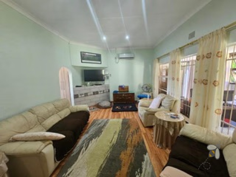 Dalview property for sale, 3-bedroom house Brakpan, family home Dalview, Chas Everitt Brakpan, secure family living
